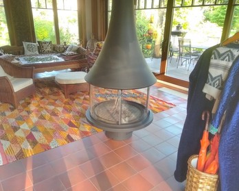 Свободностоящий современный камин Marina 993 (Bordelet) в беседке на Рублевке Свободностоящий современный камин Marina 993 (Bordelet) в беседке на Рублевке