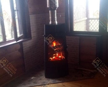 Самая брутальная чугунная печь для дома которая греет - Chamane (Invicta)